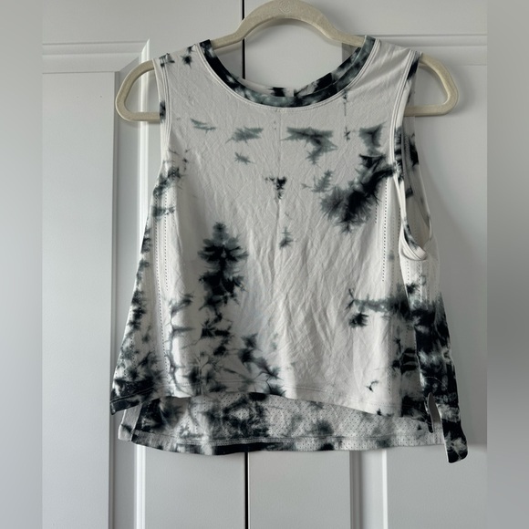 Lululemon crop tank top - Picture 3 of 5